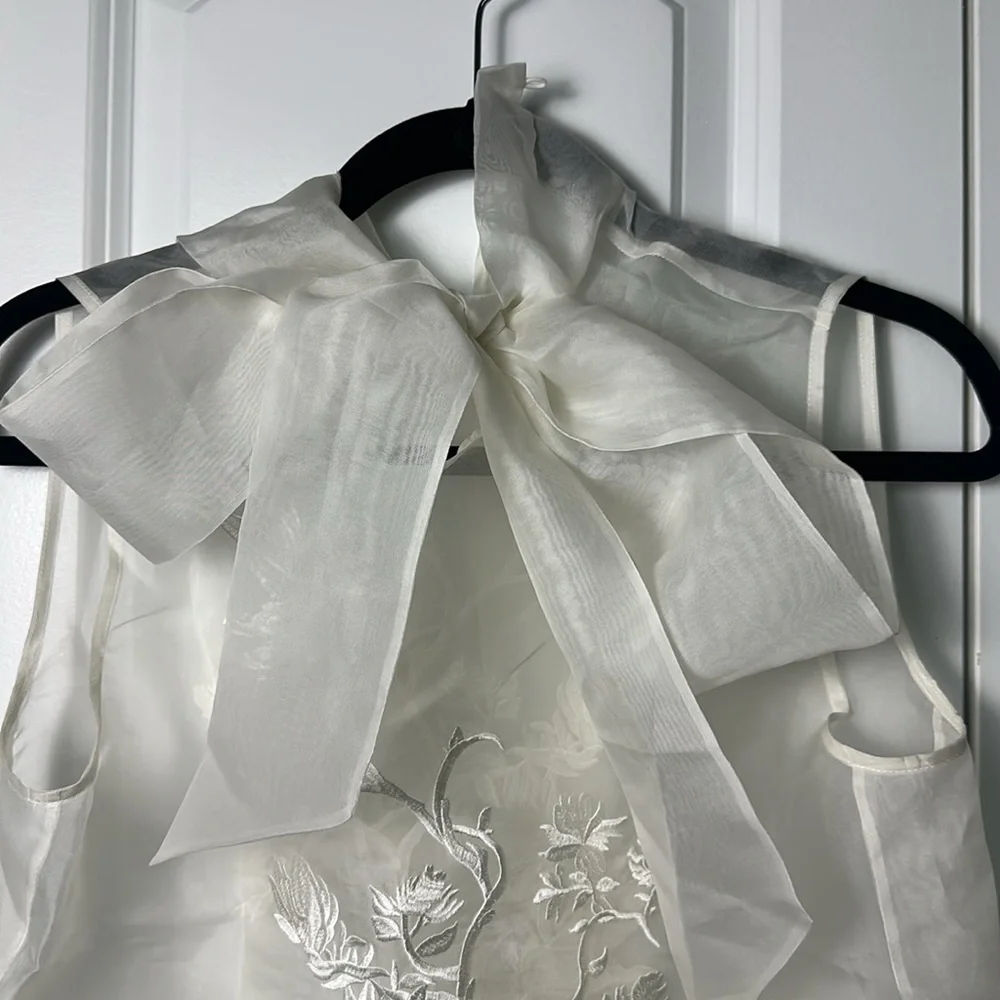 RICH RADI Q'S NEW YORK Silk White Embroidered Tie-Neck Blouse - Picture 3 of 5